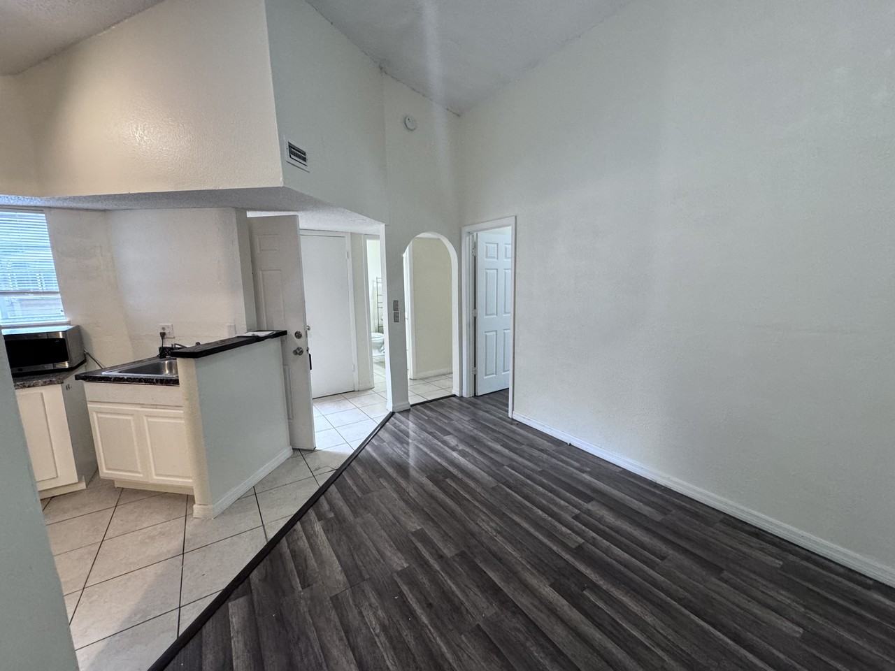 1948 Lake Atriums Cir #121 - Photo 2 of 18