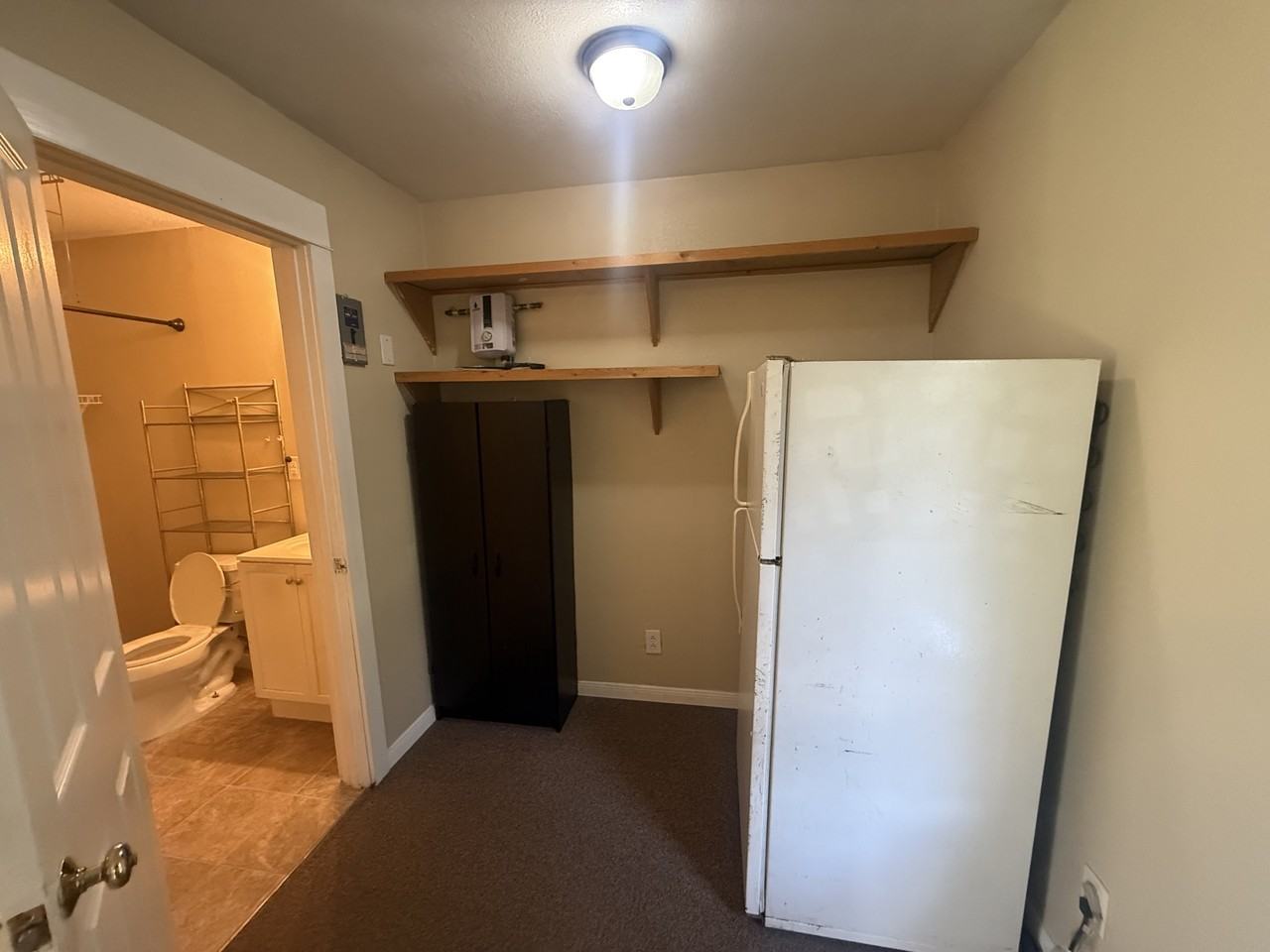302 1/2 S Burleson St #1 - Photo 5 of 10