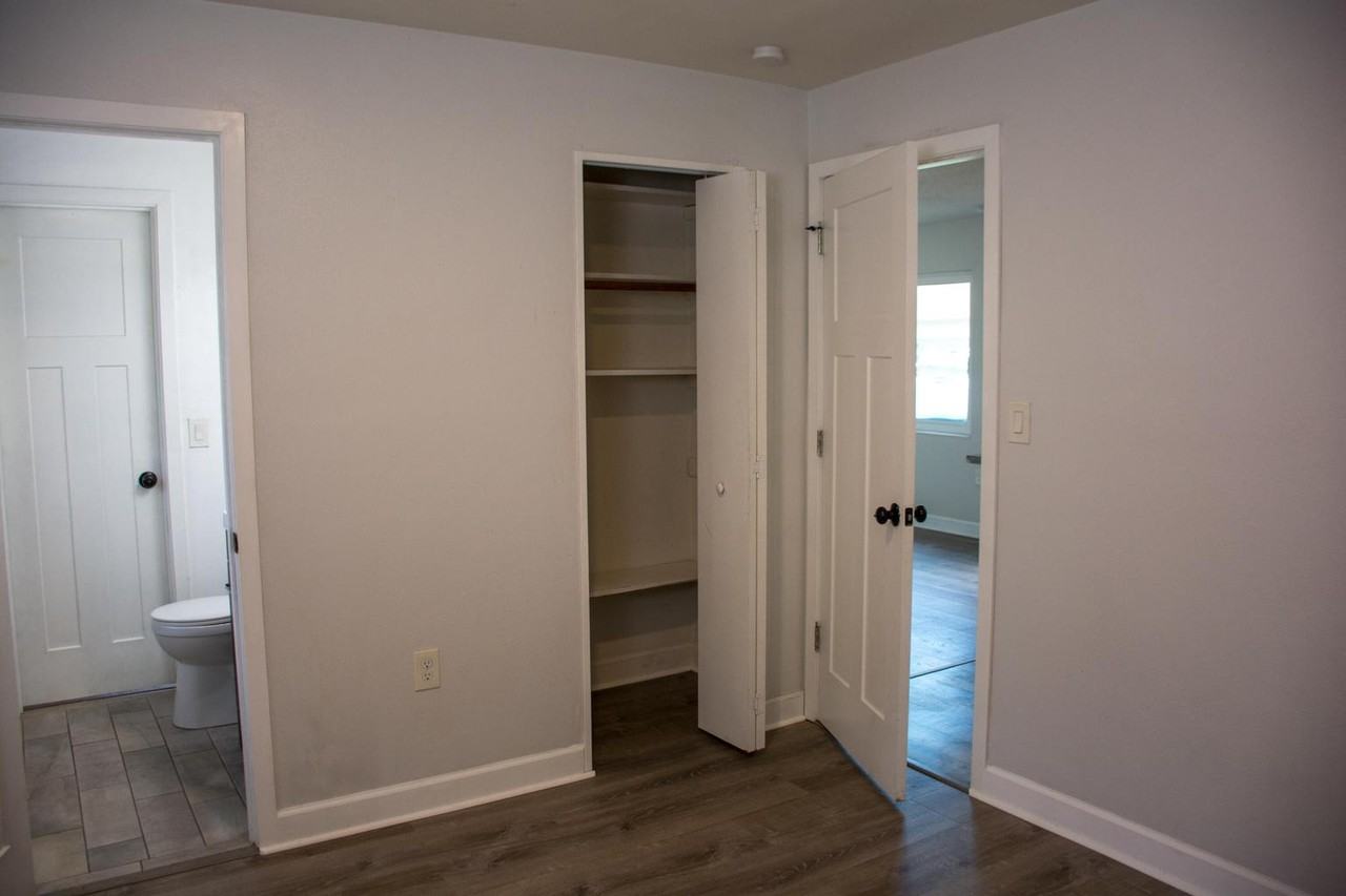86 Hurwood Ave #1 - Photo 6 of 27