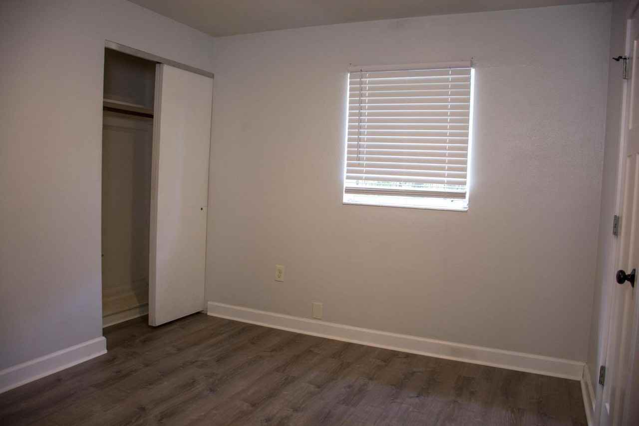 86 Hurwood Ave #1 - Photo 7 of 27