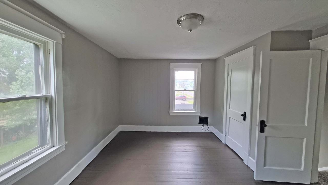 2311 Oakwood Ave #2311 - Photo 6 of 10