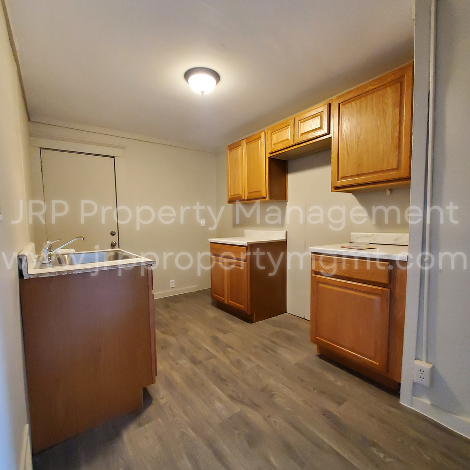 119 N Pleasant St #119-5 - Photo 4 of 10