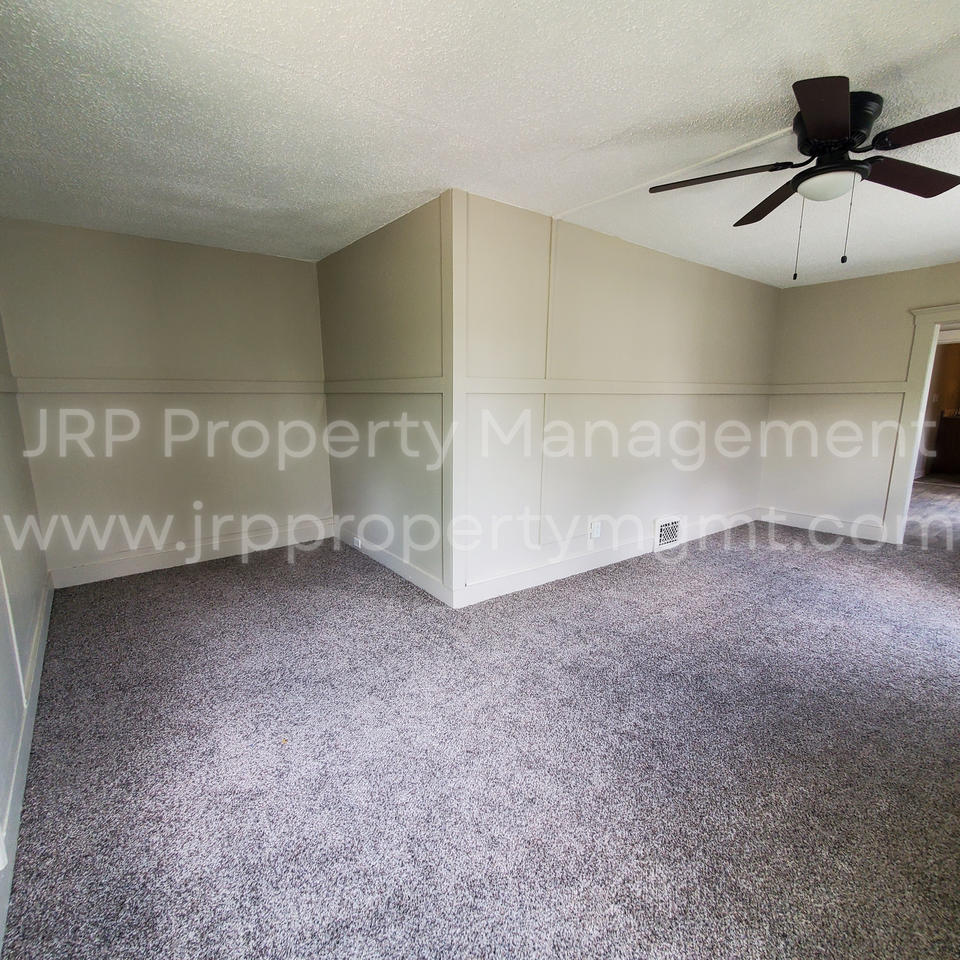 119 N Pleasant St #119-5 - Photo 7 of 10