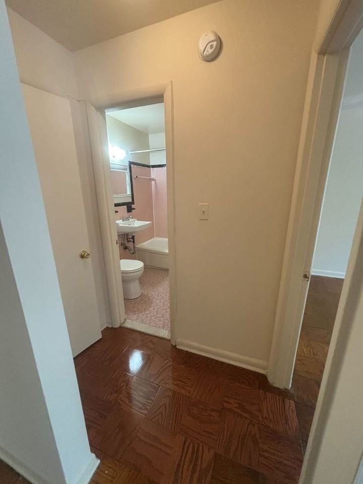 1714 Summit Pl NW - Photo 2 of 23