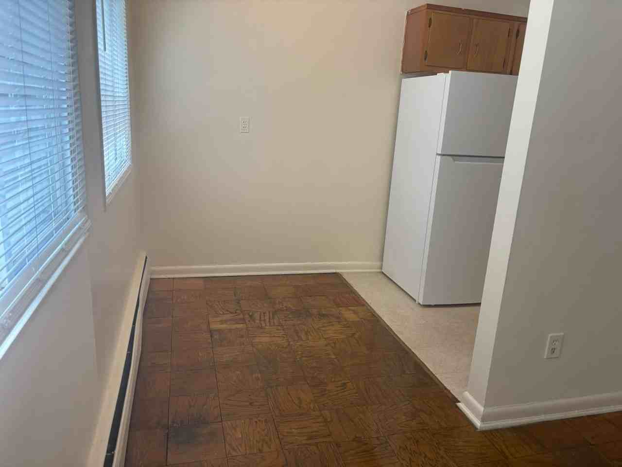 1714 Summit Pl NW - Photo 4 of 23