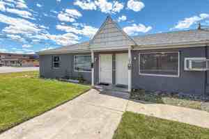 featured image of 1601 W Clark St