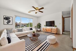 featured image of 2401 Ashland Cir #1