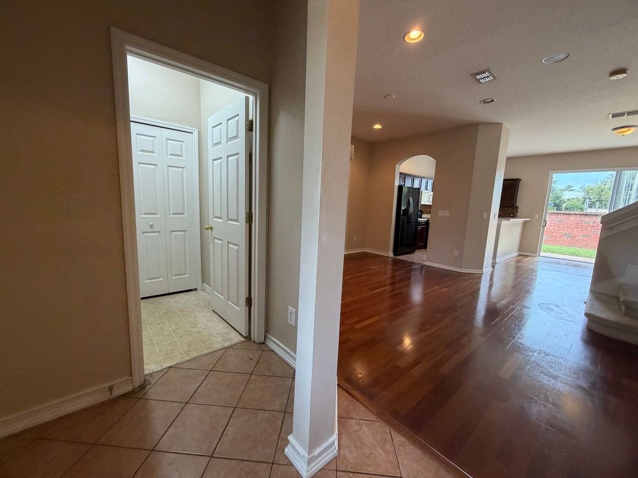 9434 Silver Buttonwood St - Photo 4 of 22