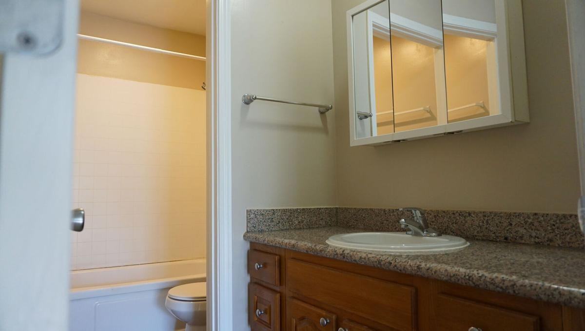 3200 Lakeside Dr - Photo 2 of 50