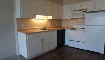 featured image of 3200 Lakeside Dr