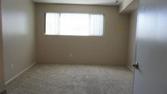 3200 Lakeside Dr - Photo 1 of 1