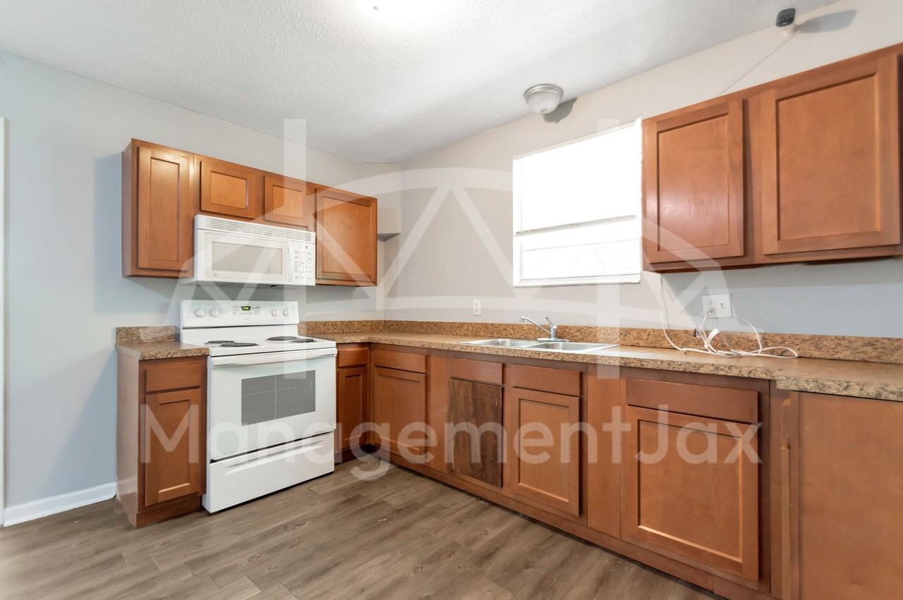 3362 Lowell Ave #1 - Photo 4 of 13