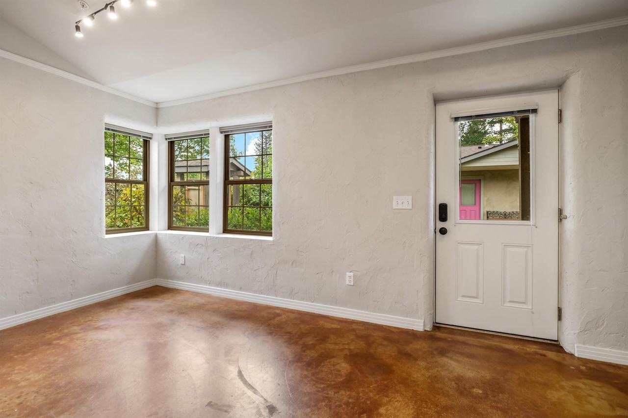 901 Spruce St #M - Photo 2 of 27