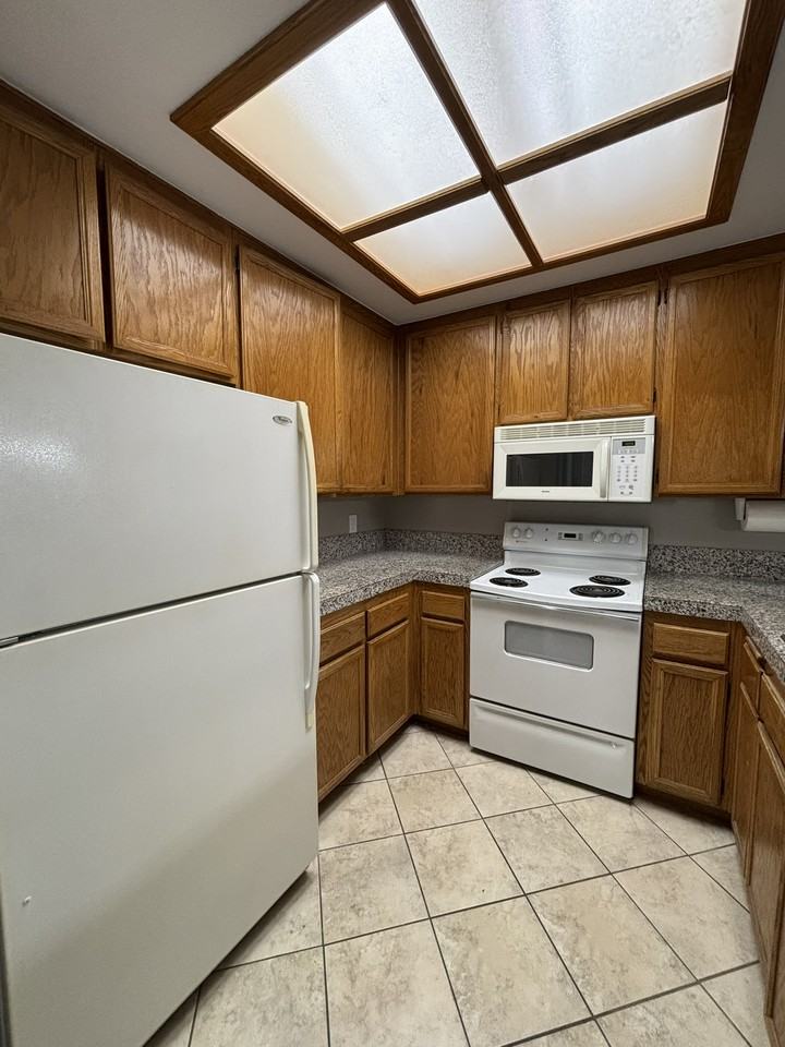 2232 River Run Dr #1 - Photo 4 of 28