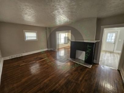 4916 E 85th St #1 - Photo 3 of 17