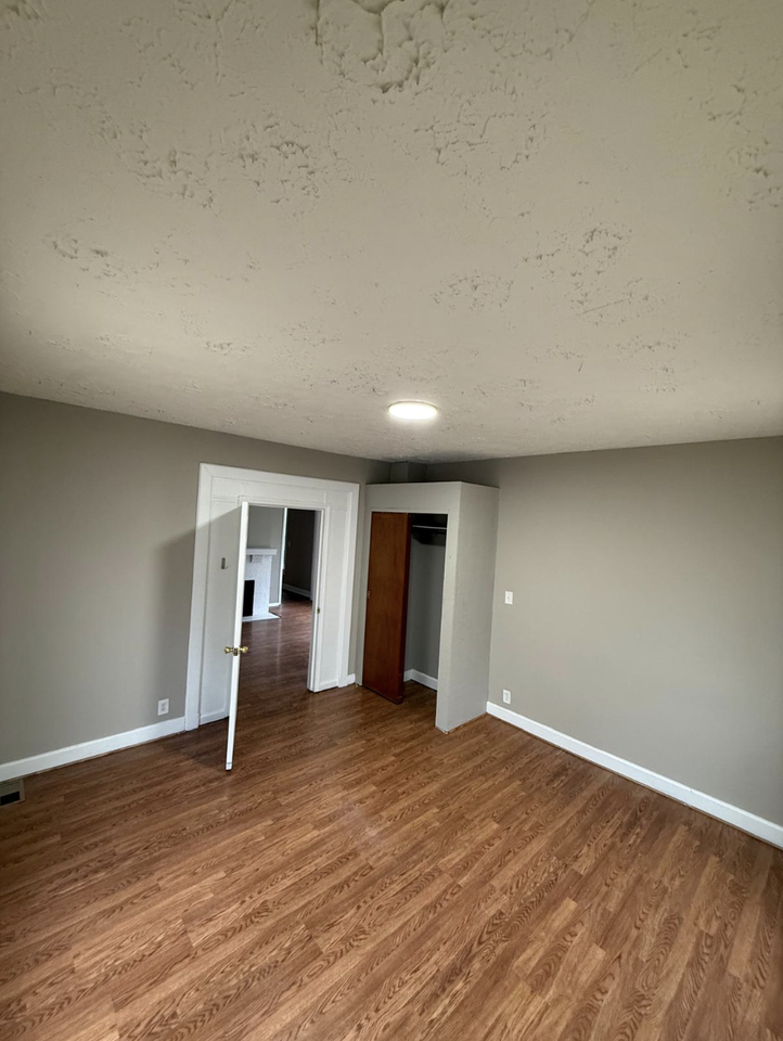 113 Park Dr #1 - Photo 4 of 14
