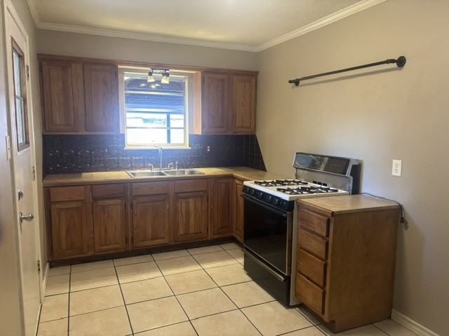 711 Hillview St #1 - Photo 2 of 13