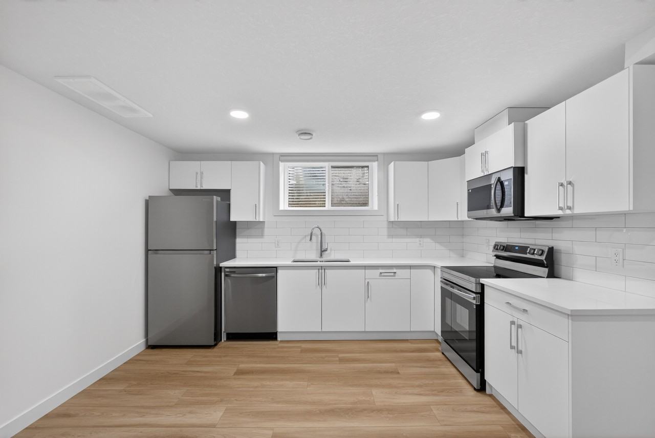 30 Renwyck Pl Bsmt #BS - Photo 3 of 12