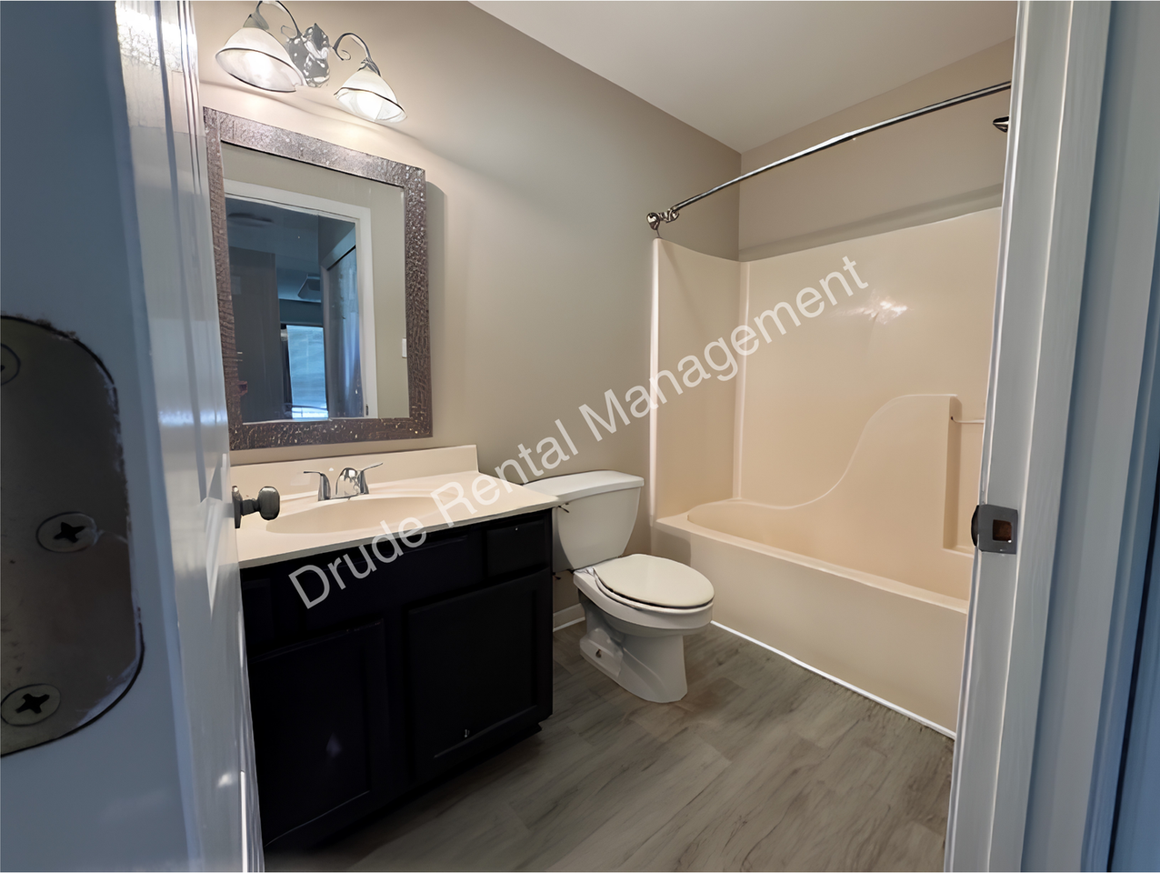 829 Eden Oaks Dr - Photo 2 of 10