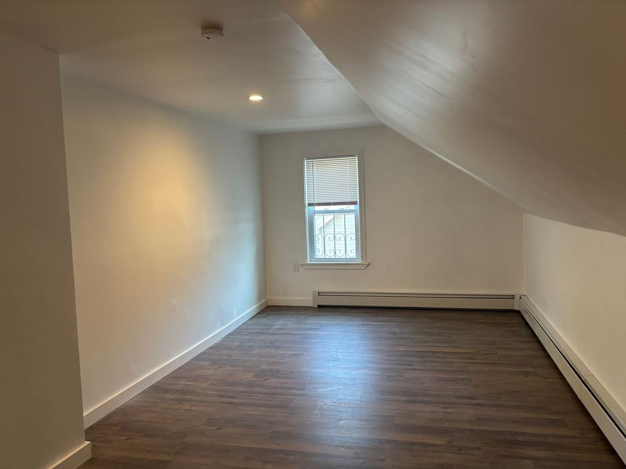 30 Armington St - Photo 6 of 13