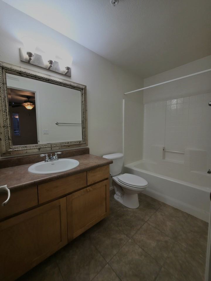 1185 W University Ave Bldg 13 #1 - Photo 5 of 15
