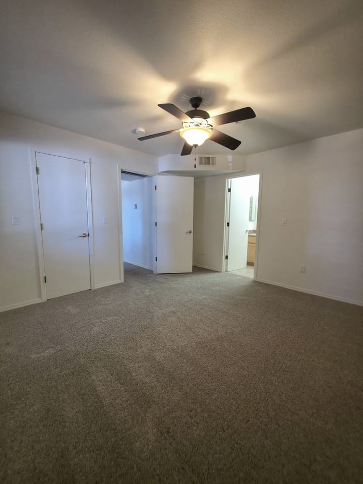 1185 W University Ave Bldg 13 #1 - Photo 6 of 15