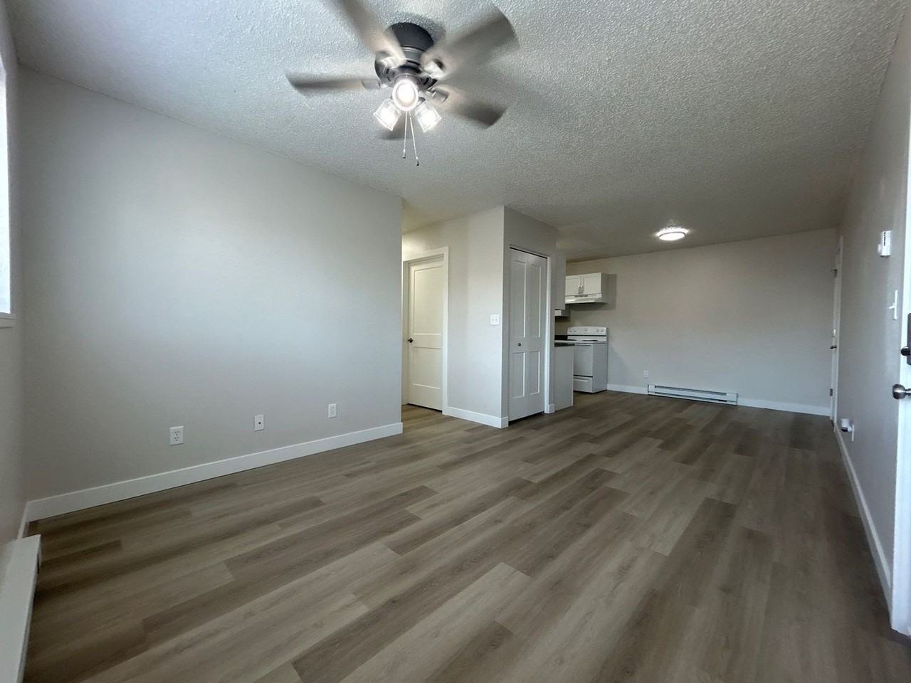 906 East E Street (McCook,NE) - Photo 2 of 20