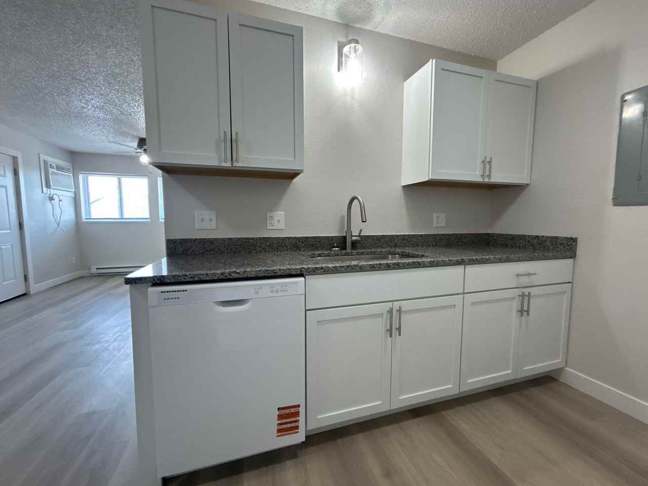 906 East E Street (McCook,NE) - Photo 5 of 20
