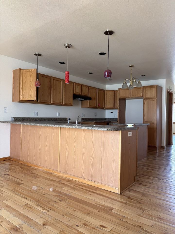 1421 Thaxton Ct #1 - Photo 3 of 10