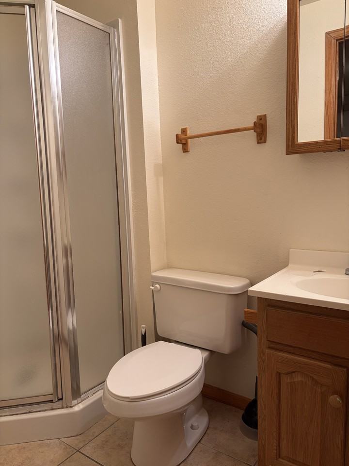 1421 Thaxton Ct #1 - Photo 6 of 10