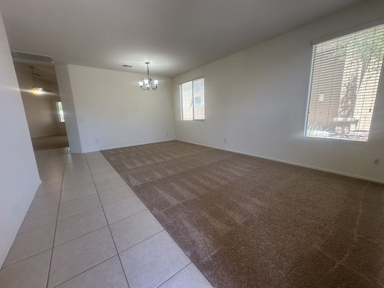 3032 E Bluebird Pl - Photo 4 of 40