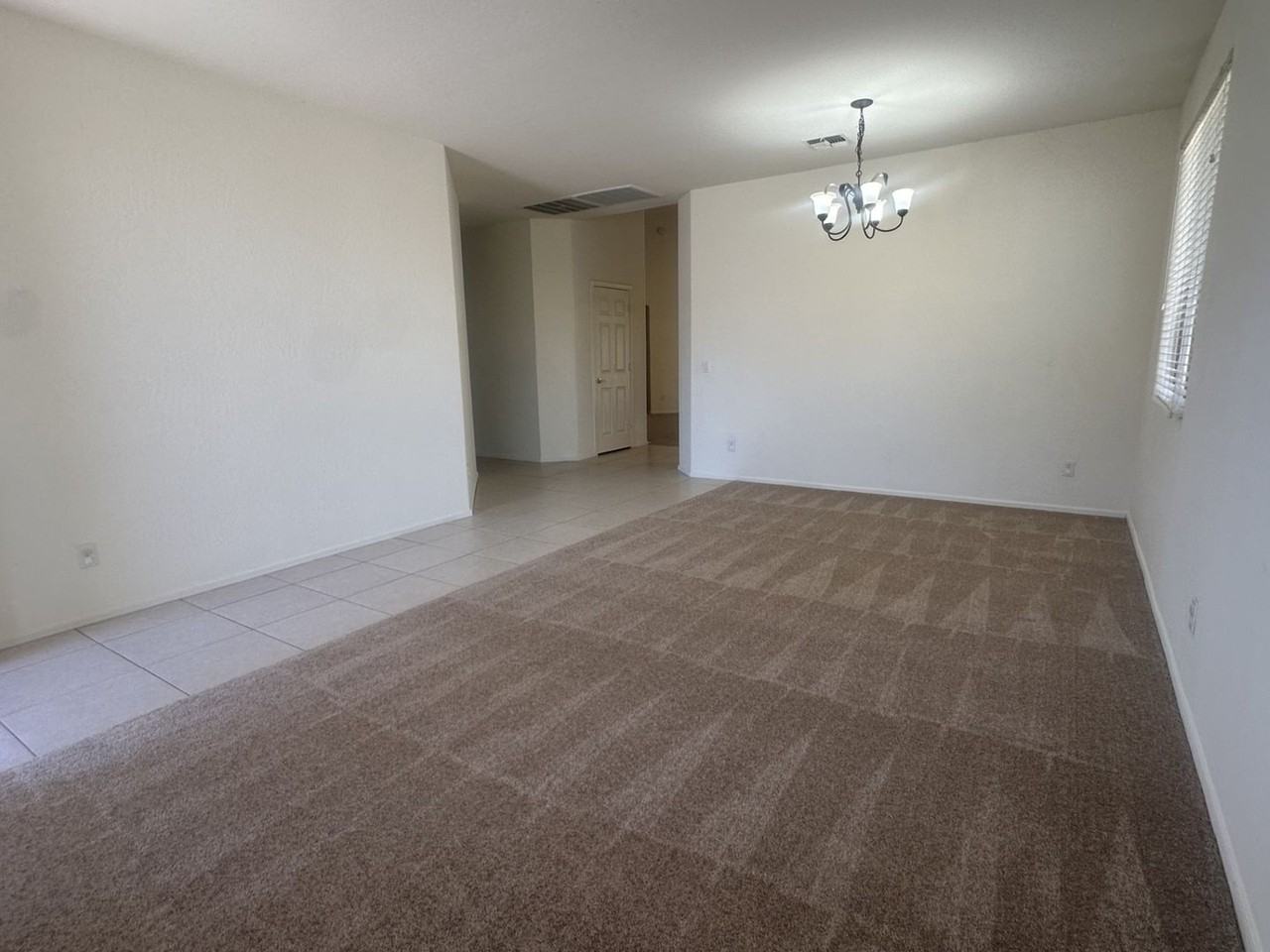 3032 E Bluebird Pl - Photo 6 of 40