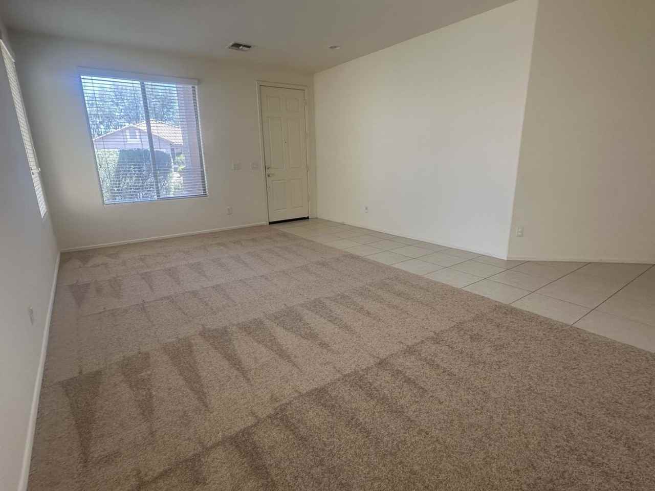 3032 E Bluebird Pl - Photo 7 of 40
