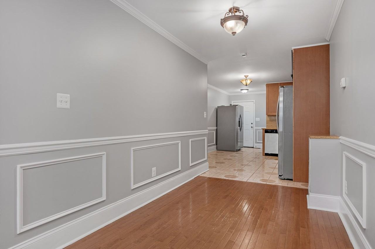 104 S Carrollton Ave - Photo 3 of 25