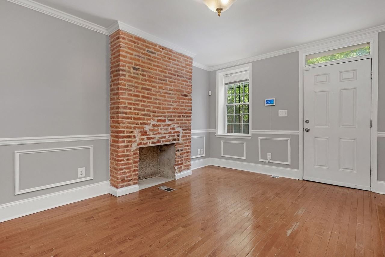 104 S Carrollton Ave - Photo 7 of 25