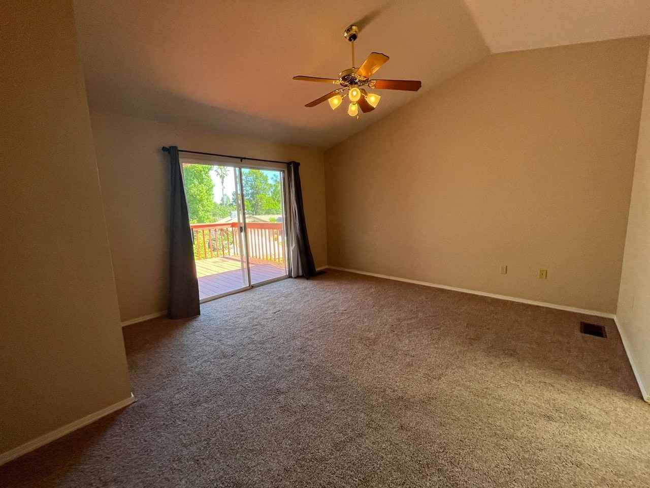 1905 Kinvarra Way - Photo 4 of 34