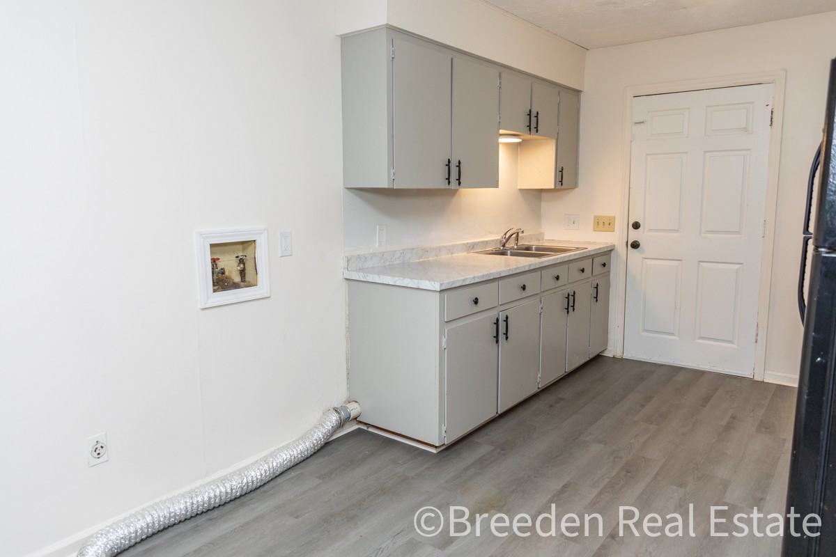 119 Camellia Garden St #4 - Photo 5 of 15