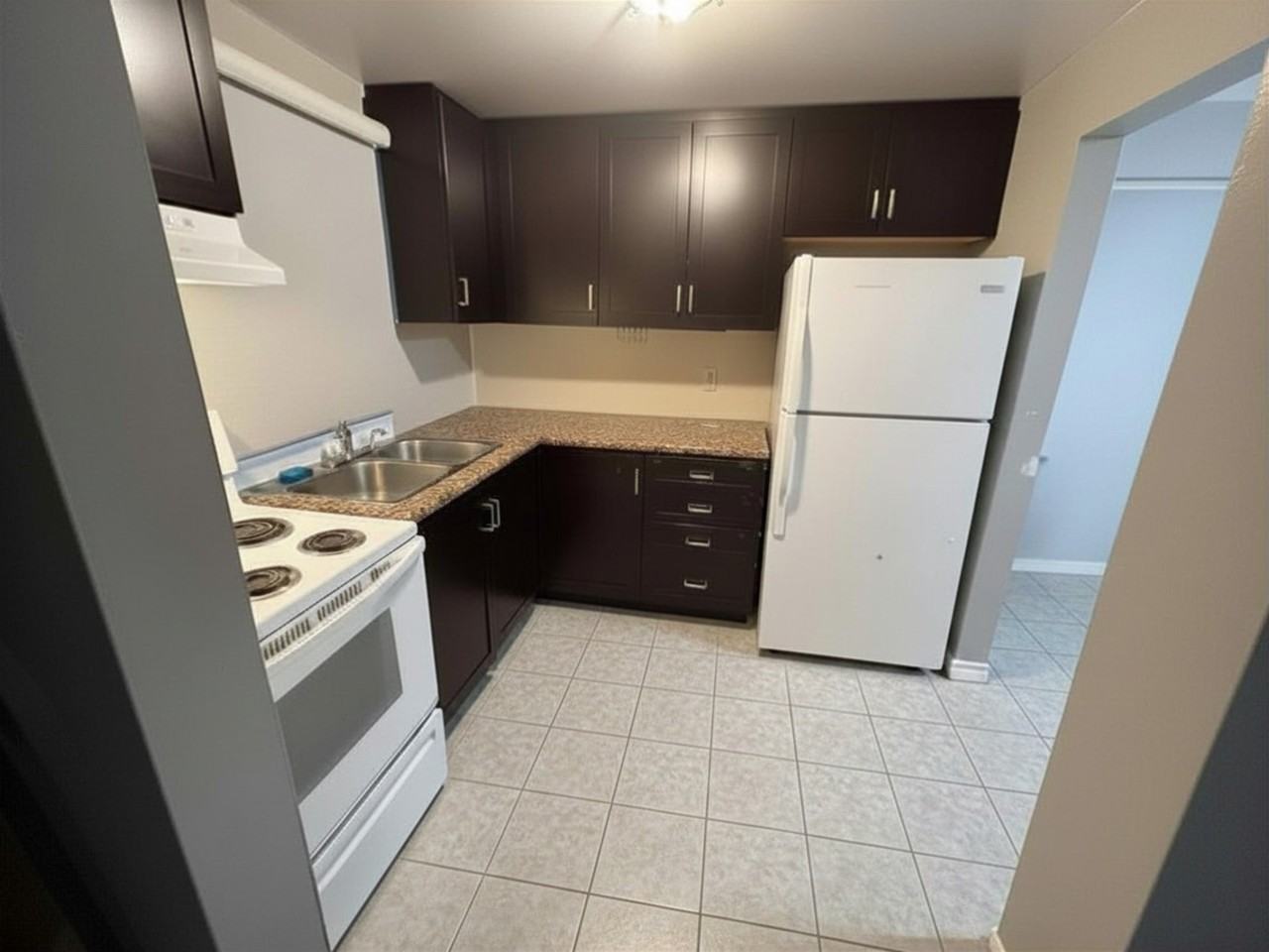 325 11-325 Erb Street West #11 - Photo 2 of 11