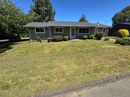 featured image of 120 Se Salmon St