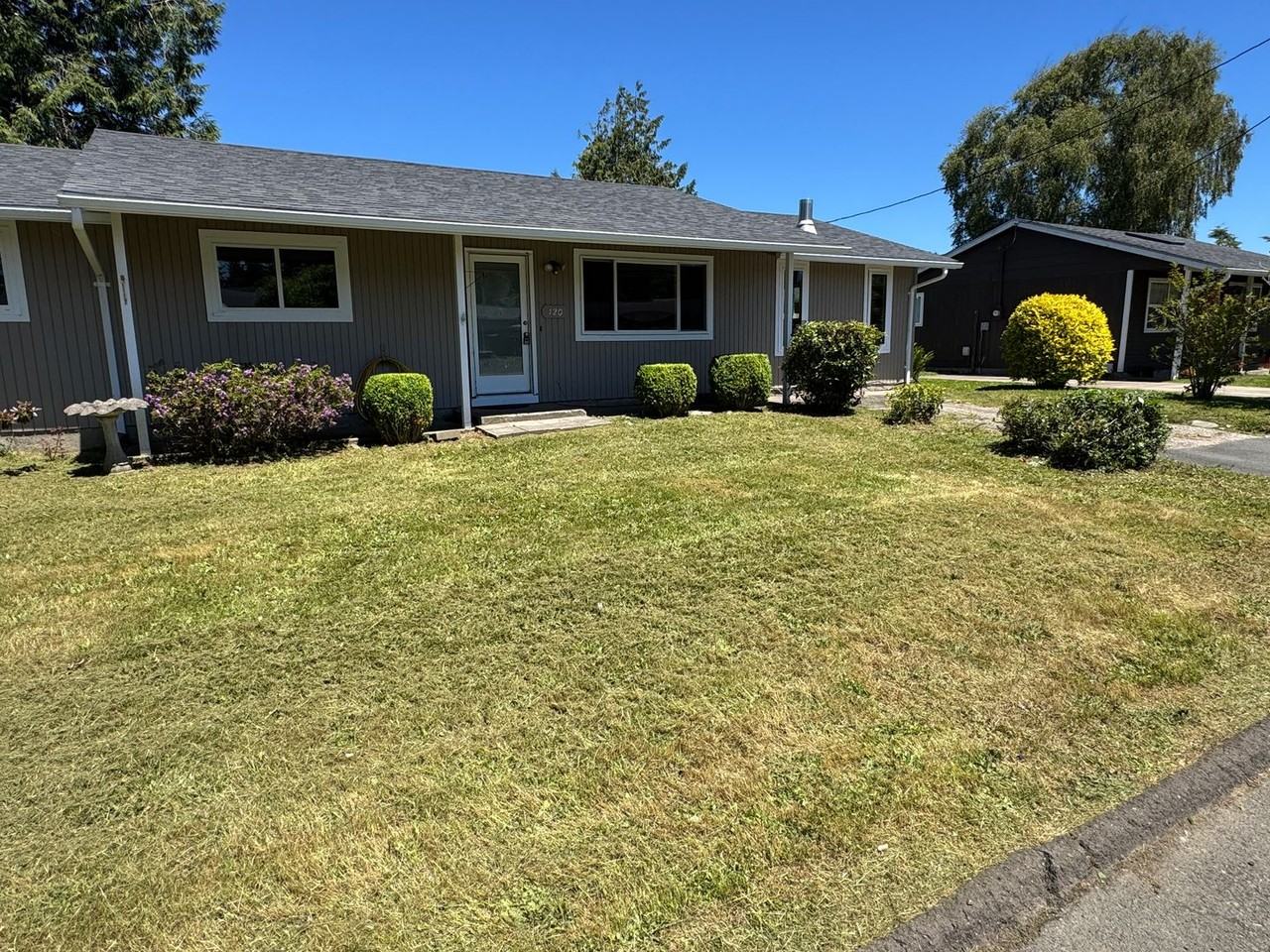 120 Se Salmon St - Photo 2 of 32