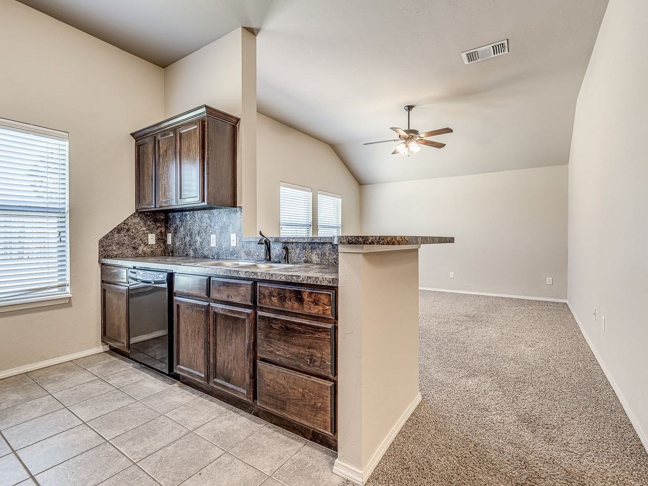 2717 Nw 186th St - Photo 6 of 23