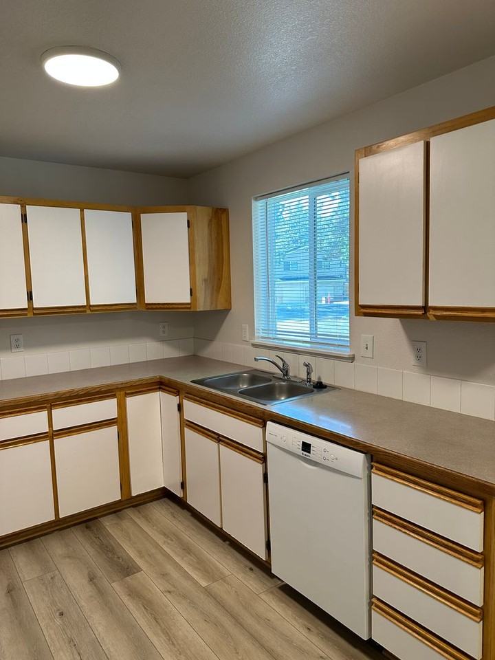 1550 Nw Milwaukee Ave #5 - Photo 3 of 18