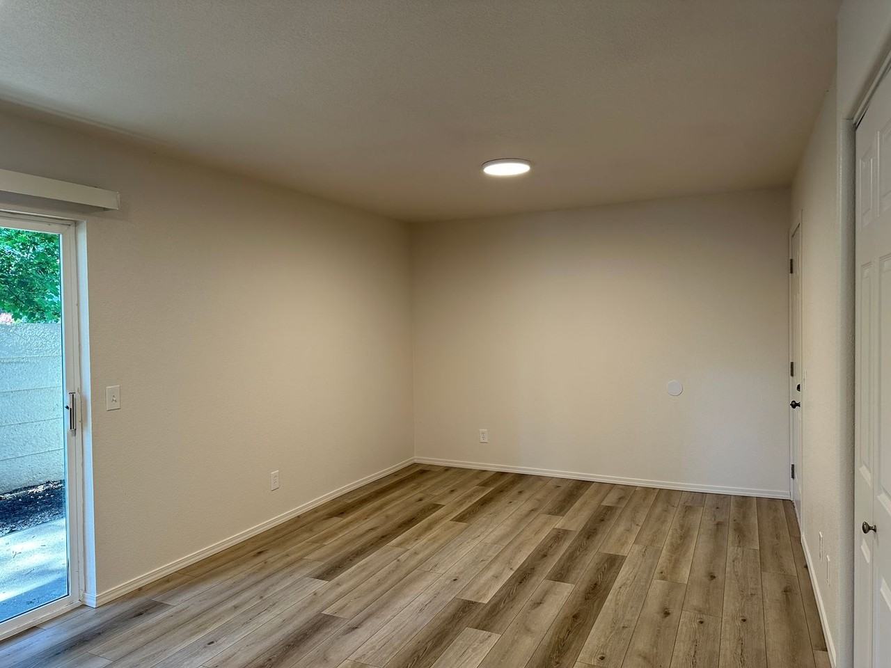 1550 Nw Milwaukee Ave #5 - Photo 5 of 18