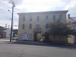 featured image of 123 W Burke St