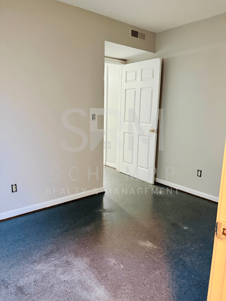 2433 Slevin St #2 - Photo 6 of 7