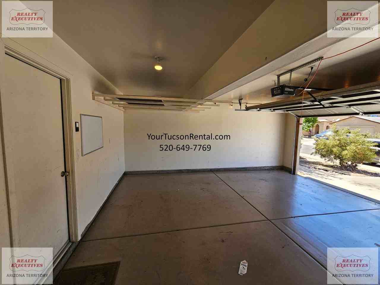 1051 W Sea Lion Dr - Photo 4 of 30