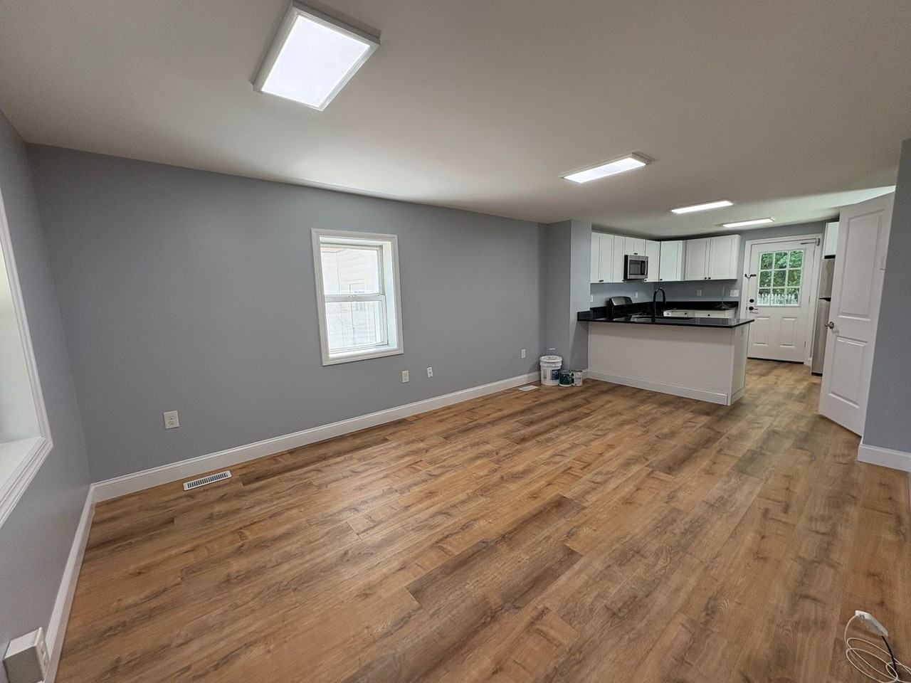 213 De Witt Ave - Photo 2 of 41