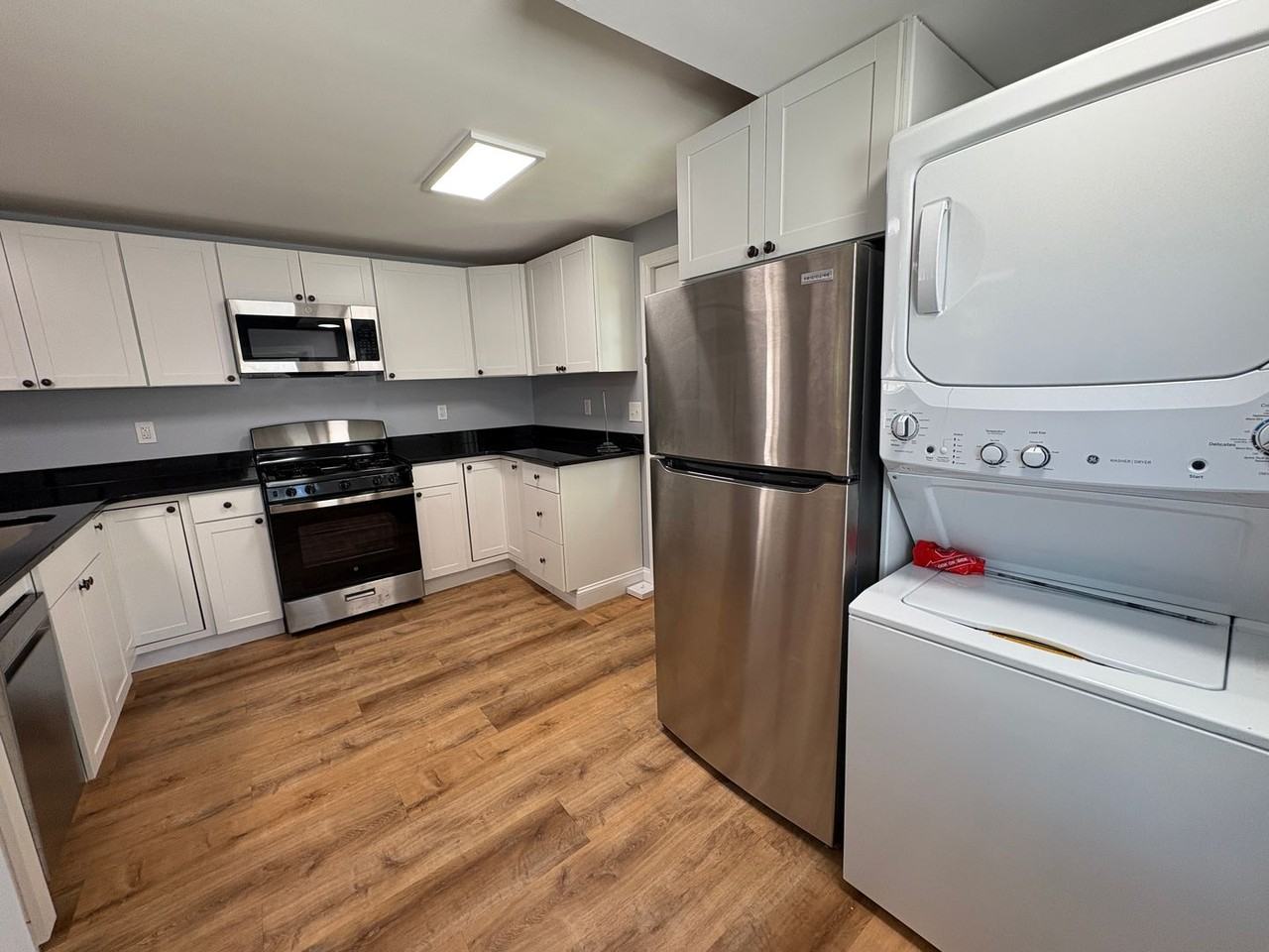 213 De Witt Ave - Photo 7 of 41