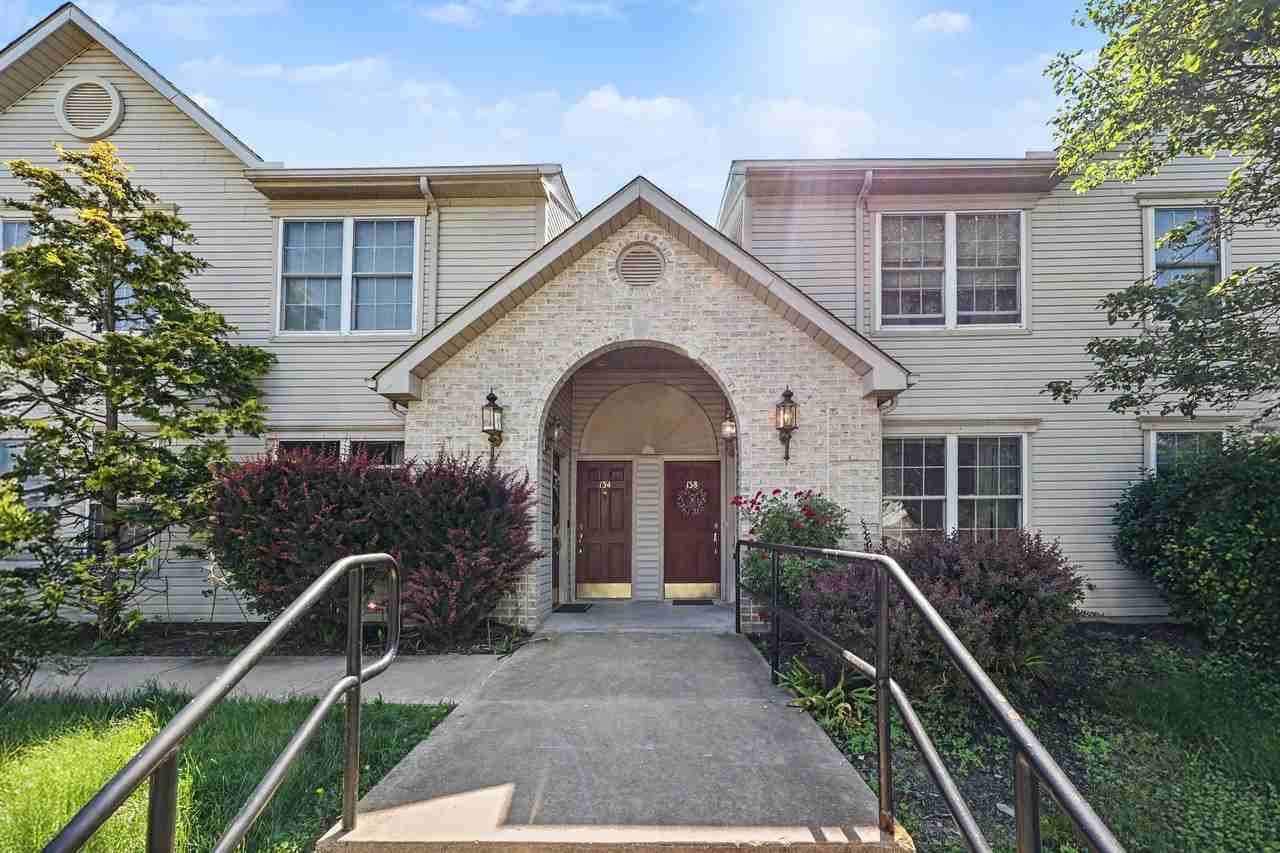 136 Hiddenwood Dr #1