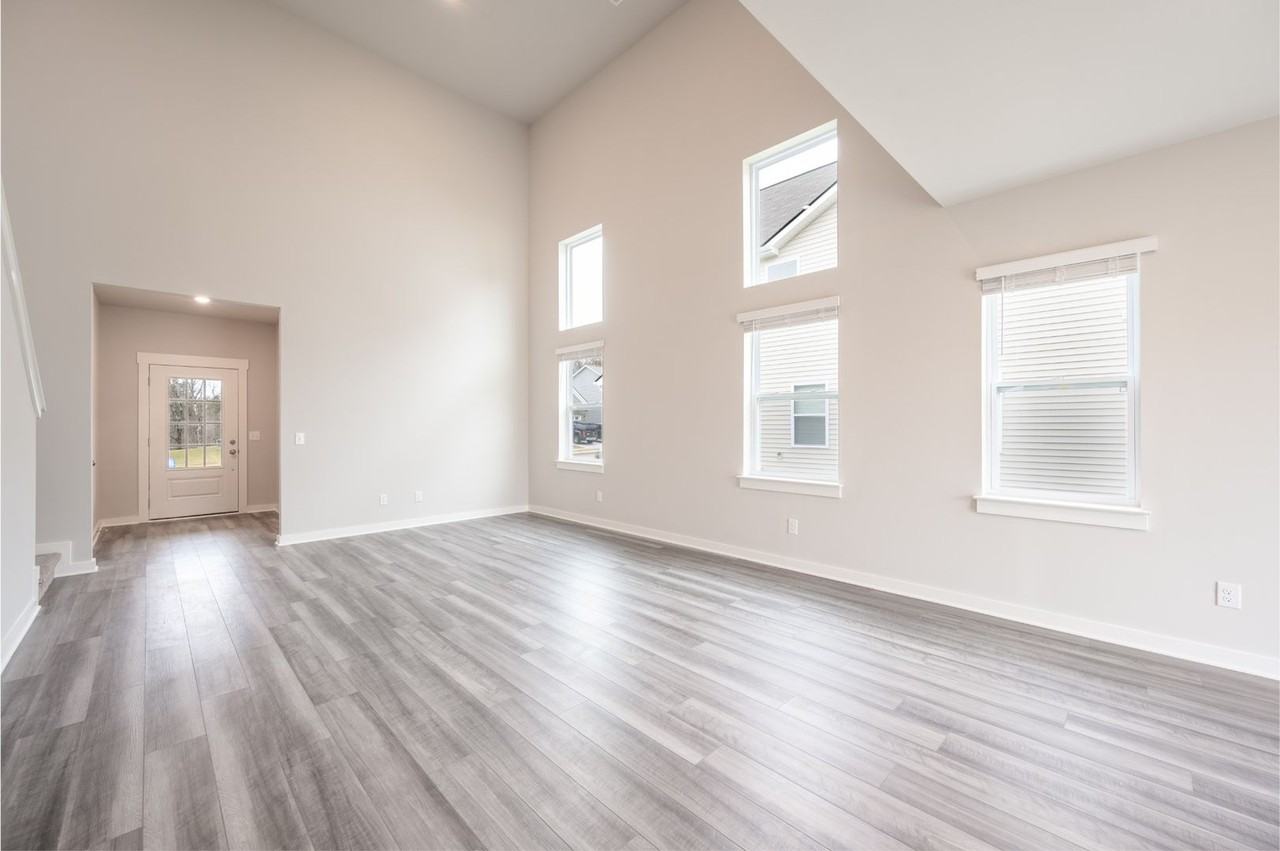 293 Casper Dr - Photo 5 of 31